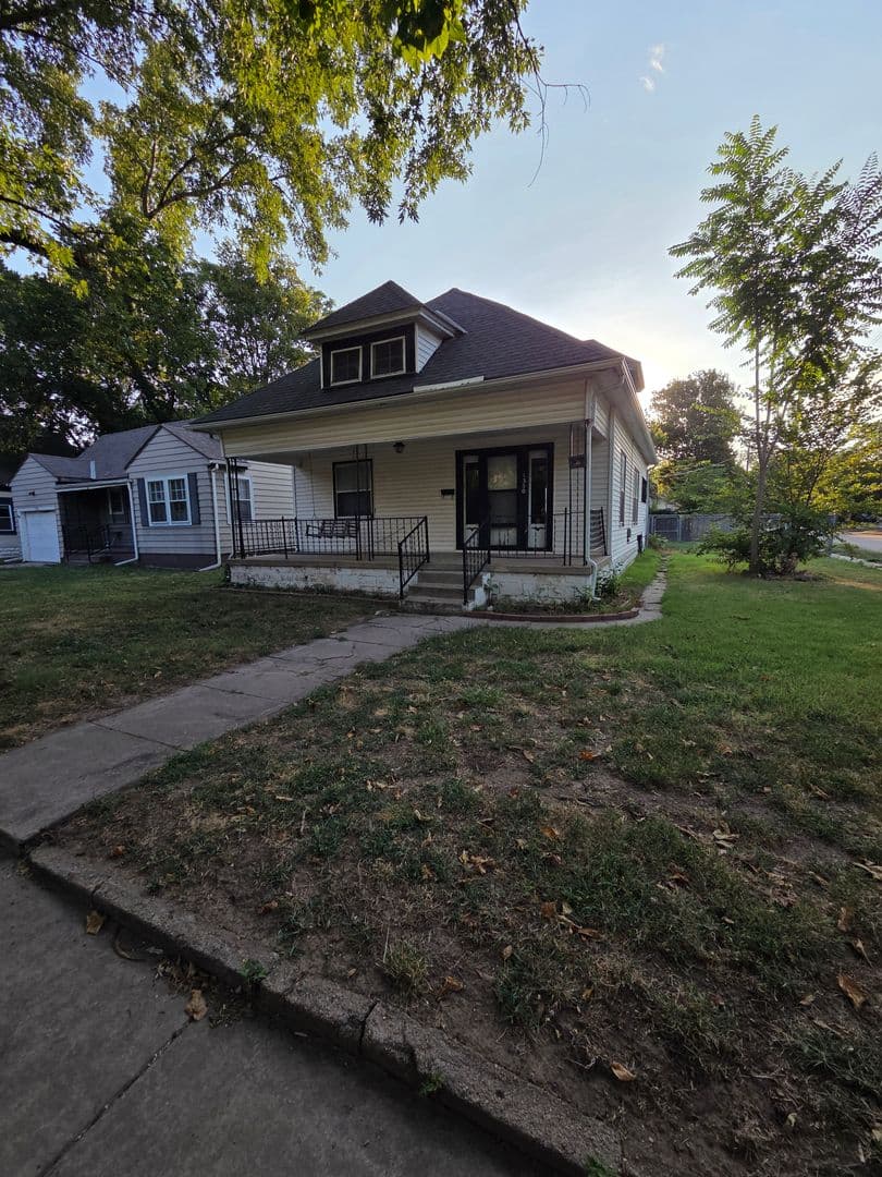 Wichita House: 1350 S Greenwood Ave