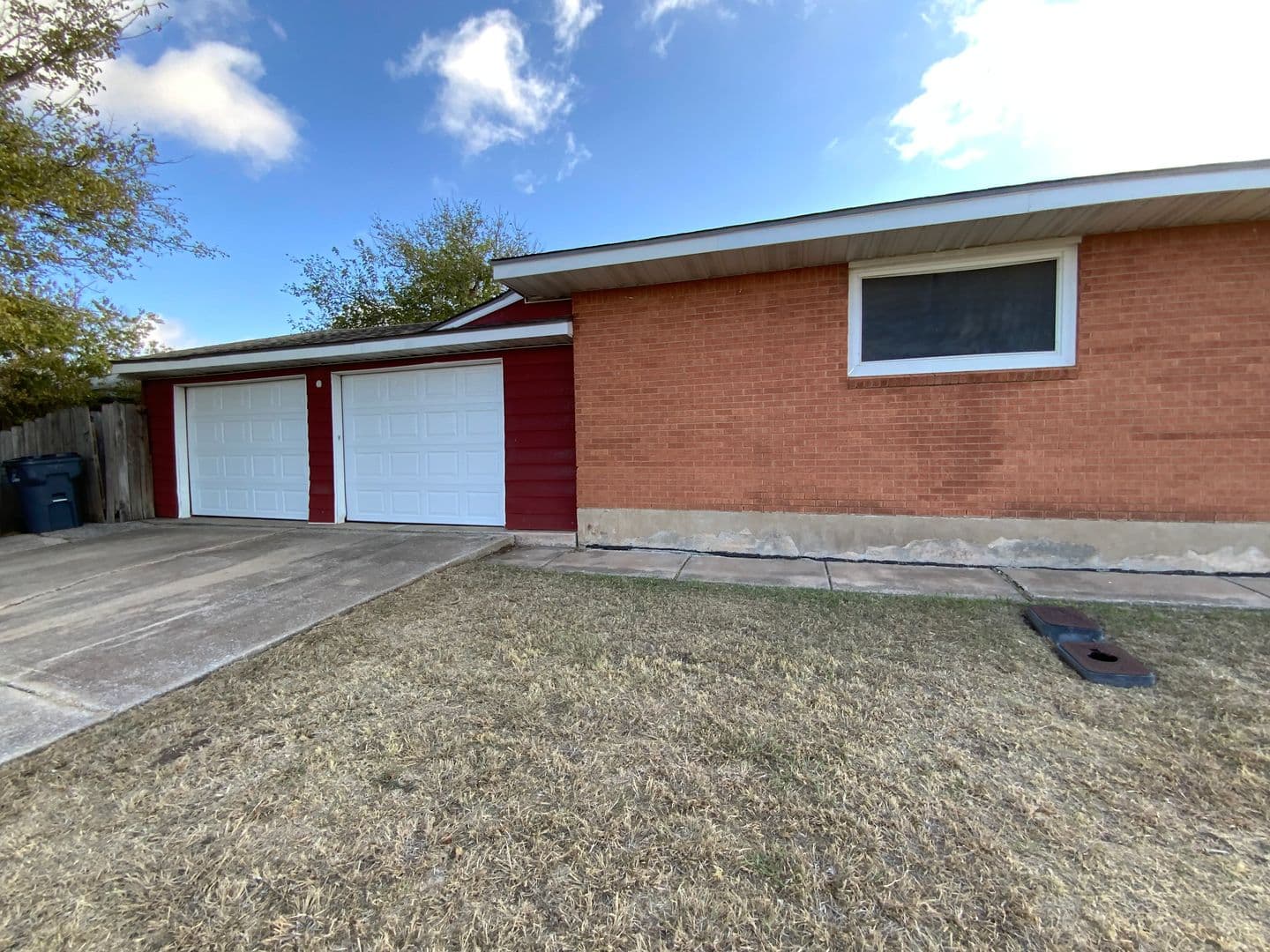 Lawton House: 3831 NW Bell Ave.