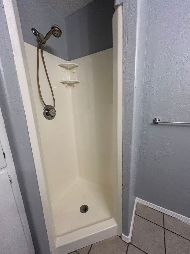 Lawton Apartment: 1510 NW Dearborn
