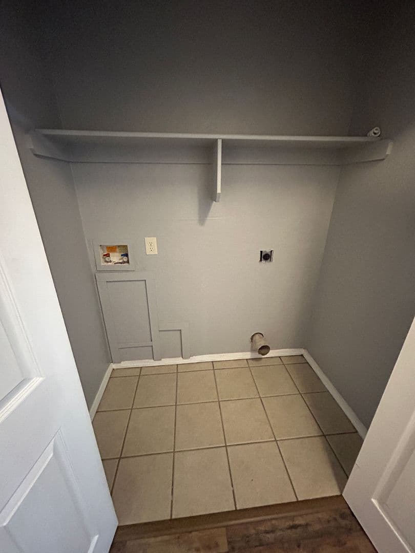 Lawton Apartment: 1510 NW Dearborn