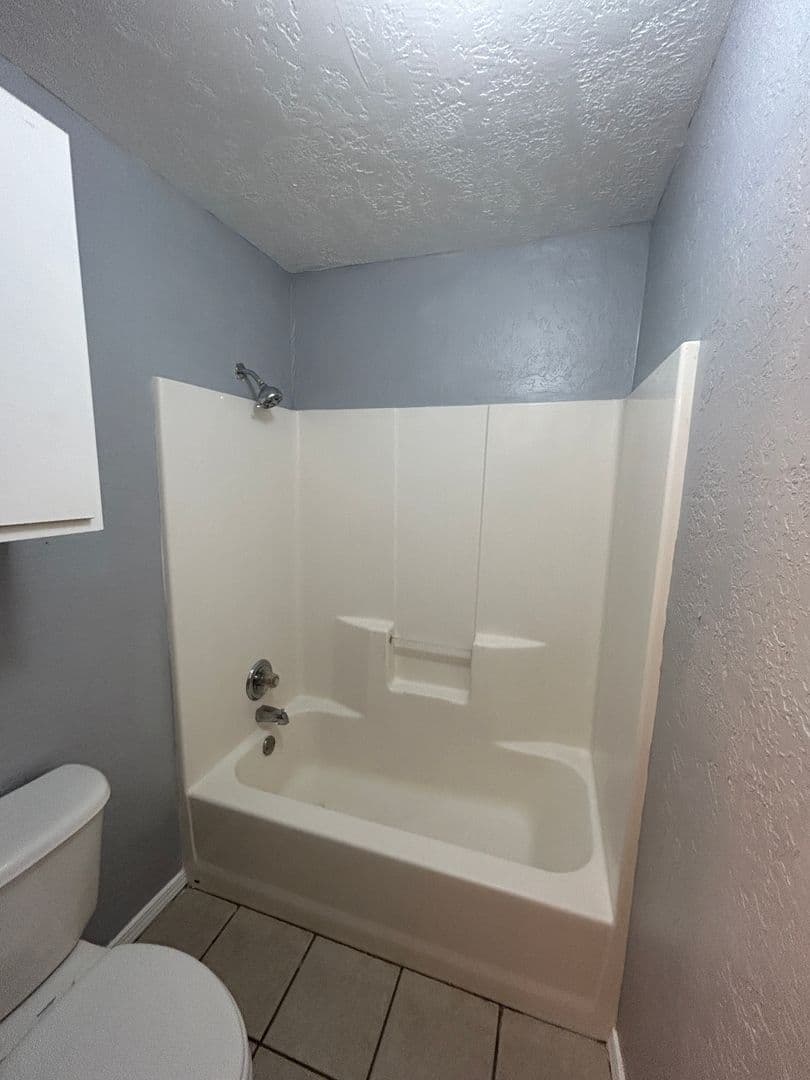 Lawton Apartment: 1510 NW Dearborn