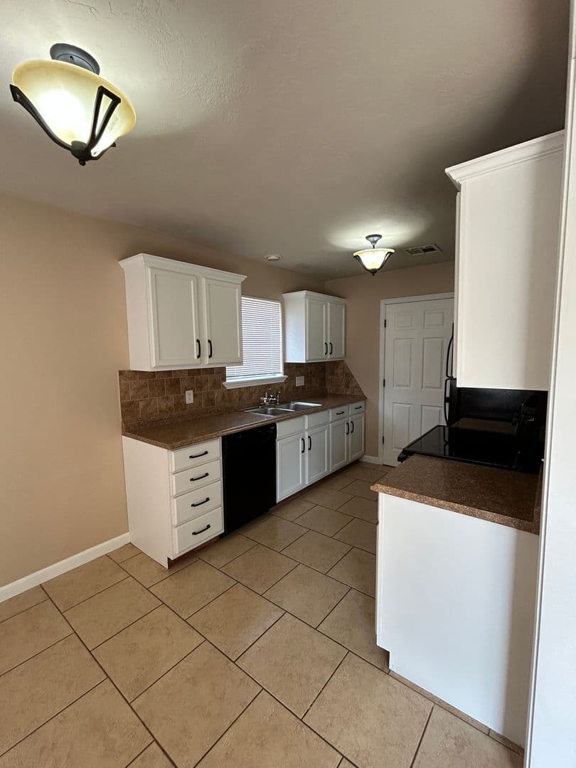 Lawton House: 4625 SE Mieling Drive