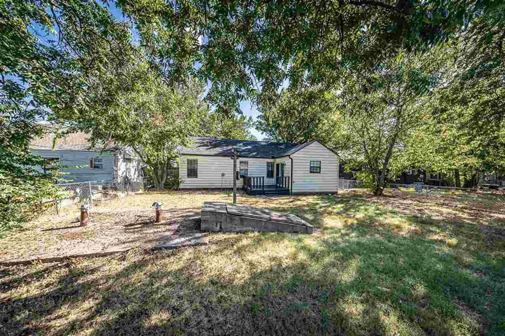 Lawton House: 1707 NW Oak Avenue