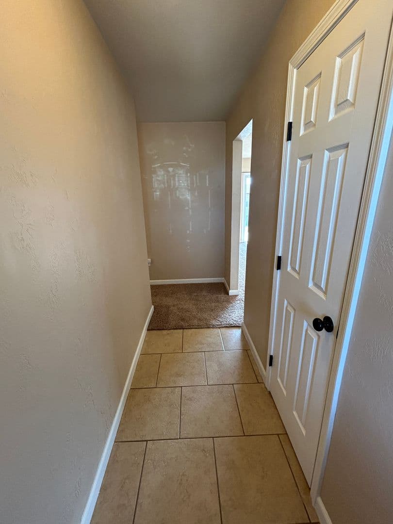 Lawton House: 4625 SE Mieling Drive