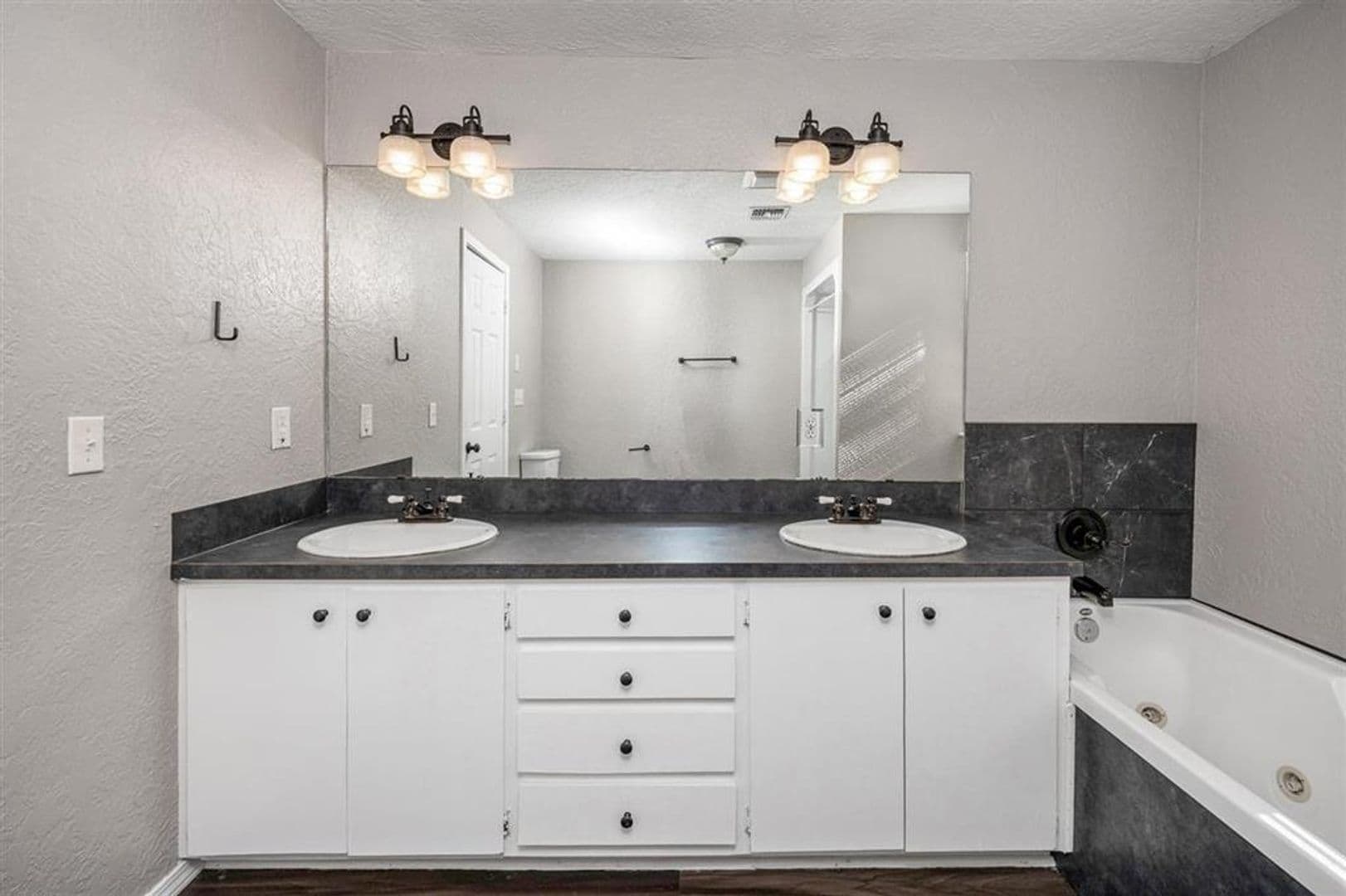 Lawton House: 1707 NW Oak Avenue