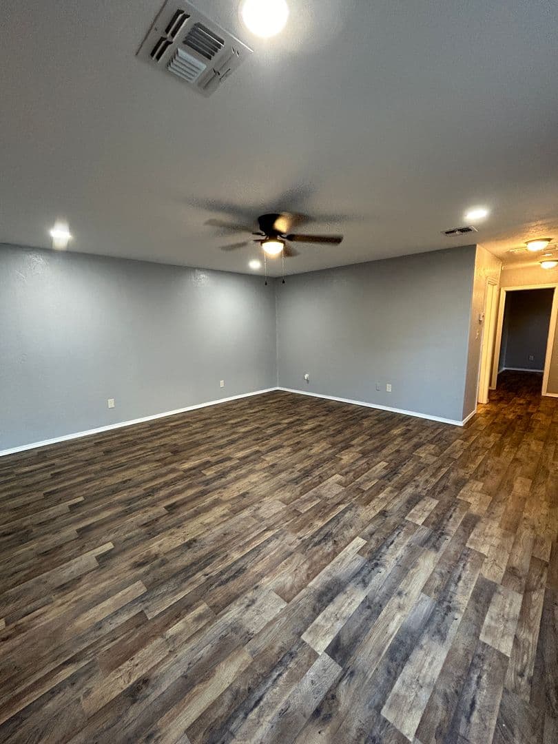 Lawton Apartment: 1510 NW Dearborn