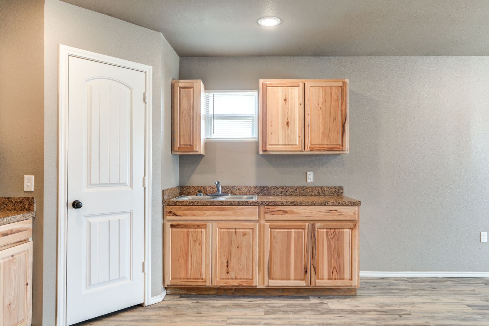 Lubbock House: 2223 E Main