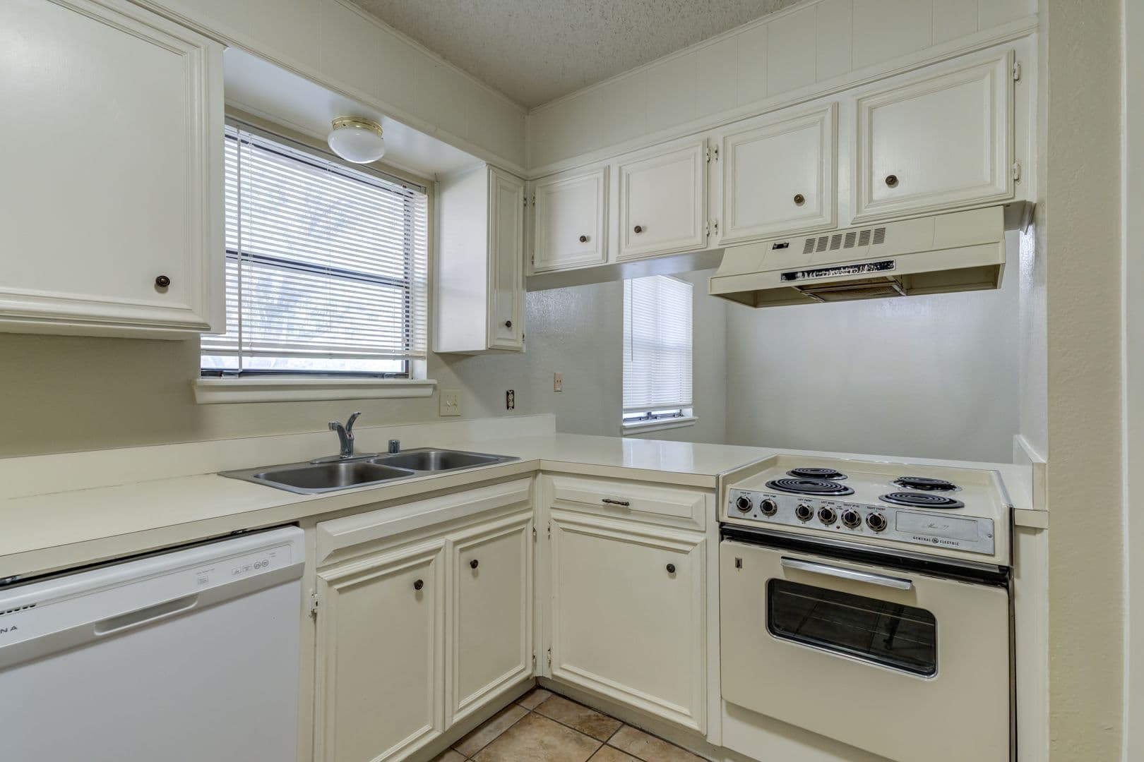 Lubbock Apartment: 4705 Albany Ave.