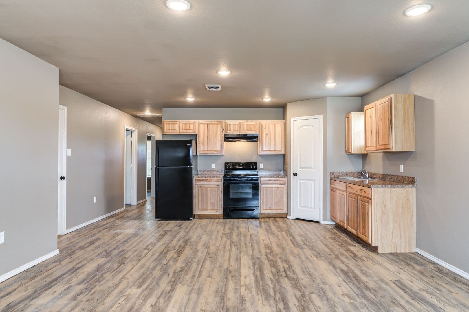 Lubbock House: 2223 E Main
