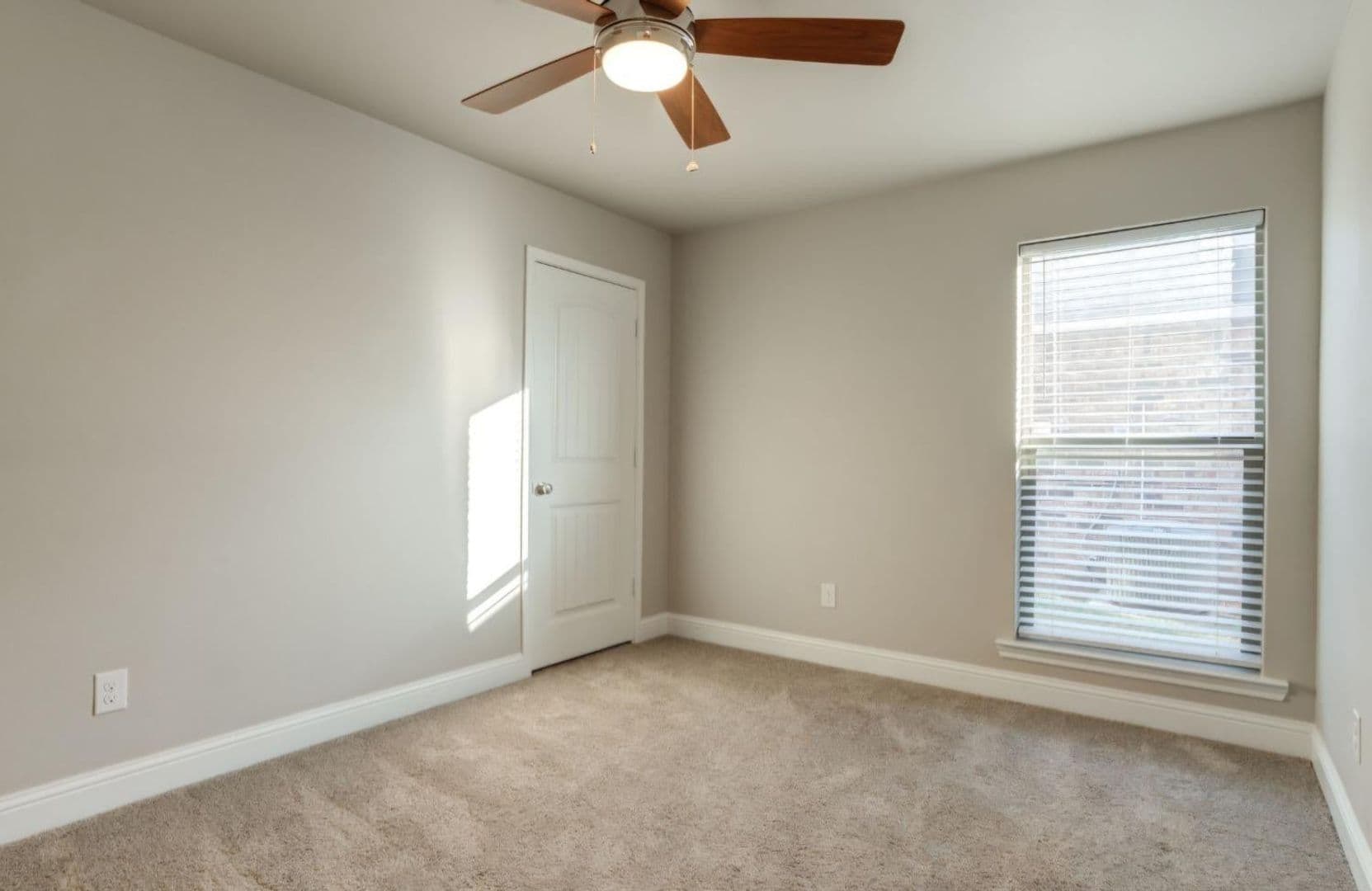 Lubbock House: 9808 Urbana Avenue