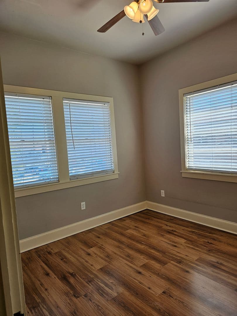 Hammond Apartment: 114 N. Cypress Street