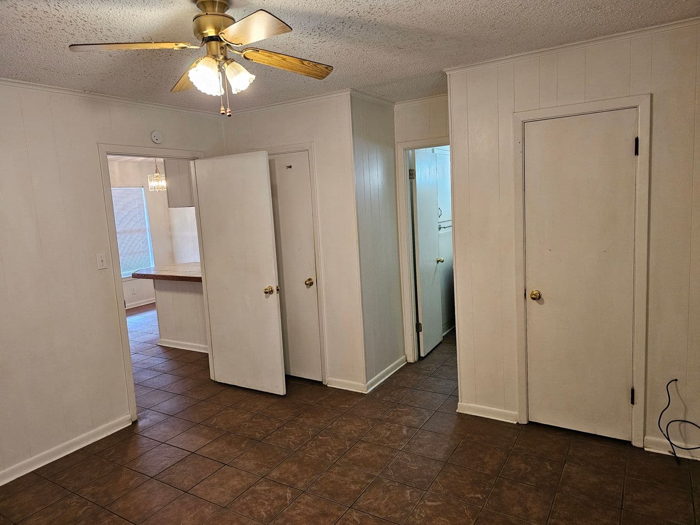Hammond Apartment: 44188 S. Baptist Road