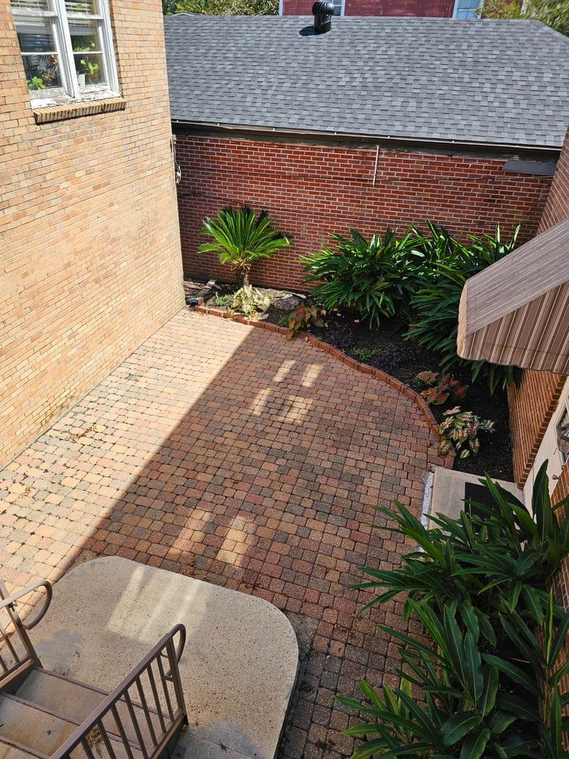 Hammond Apartment: 114 N. Cypress Street