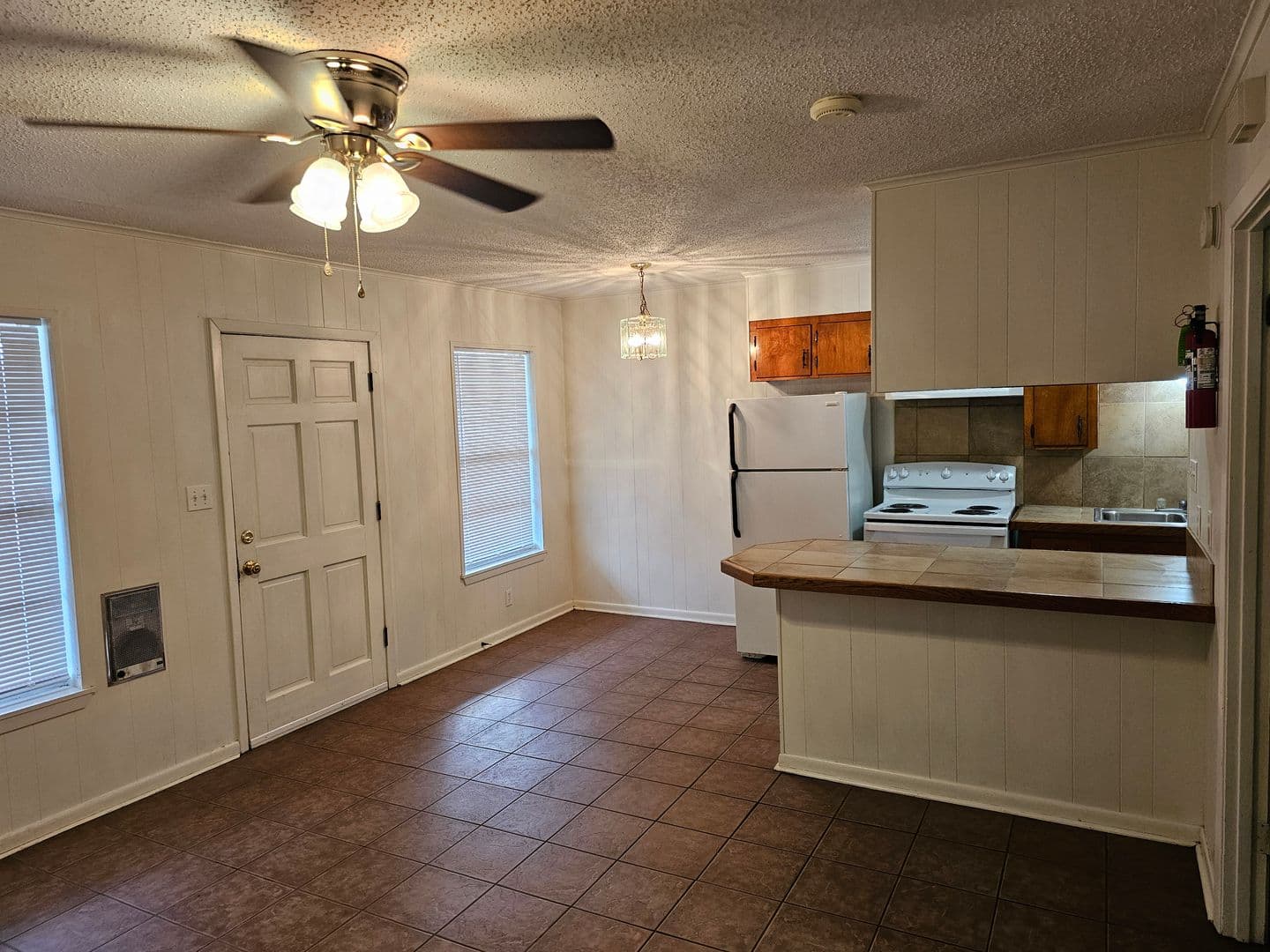Hammond Apartment: 44188 S. Baptist Road