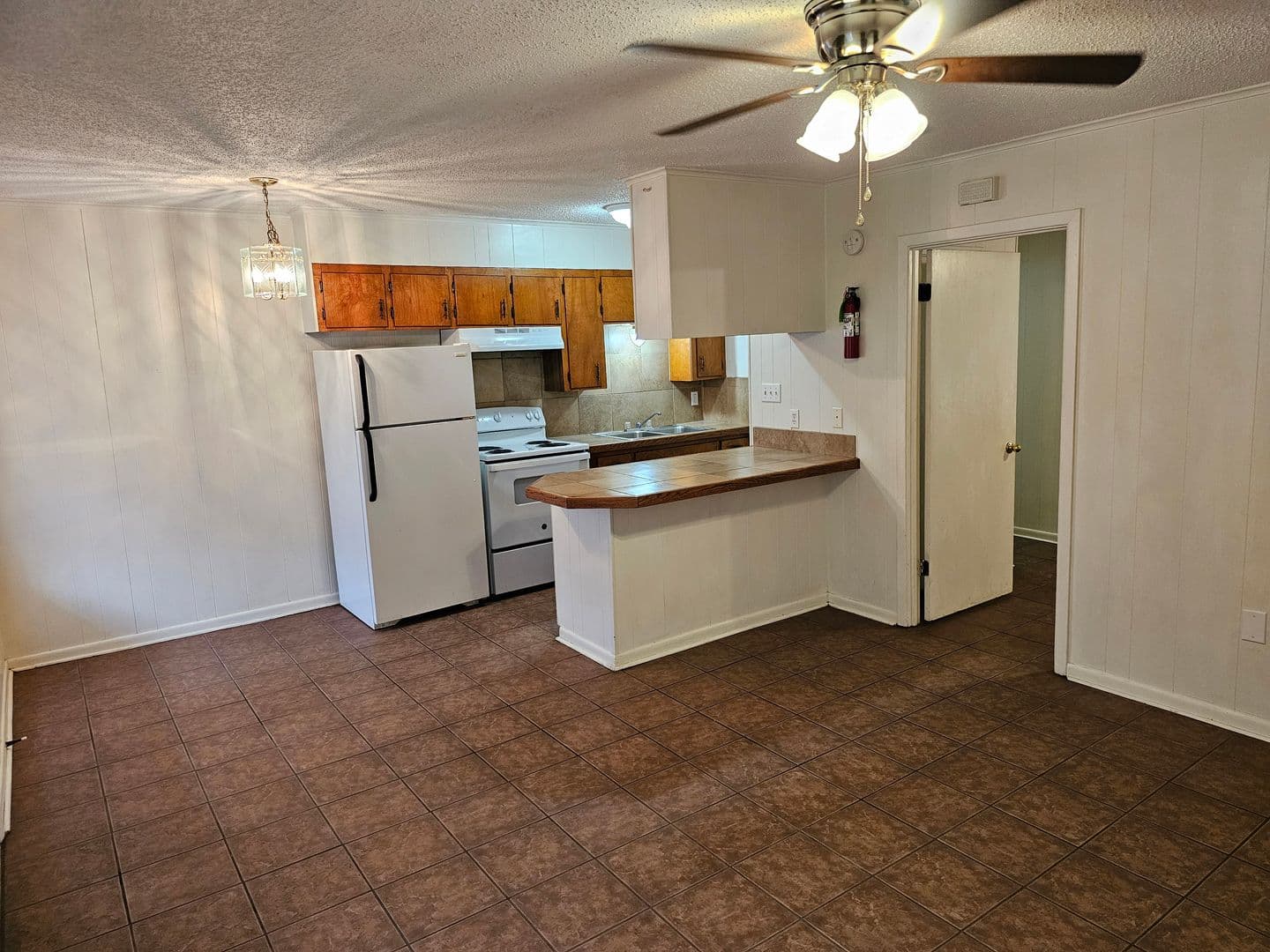 Hammond Apartment: 44188 S. Baptist Road