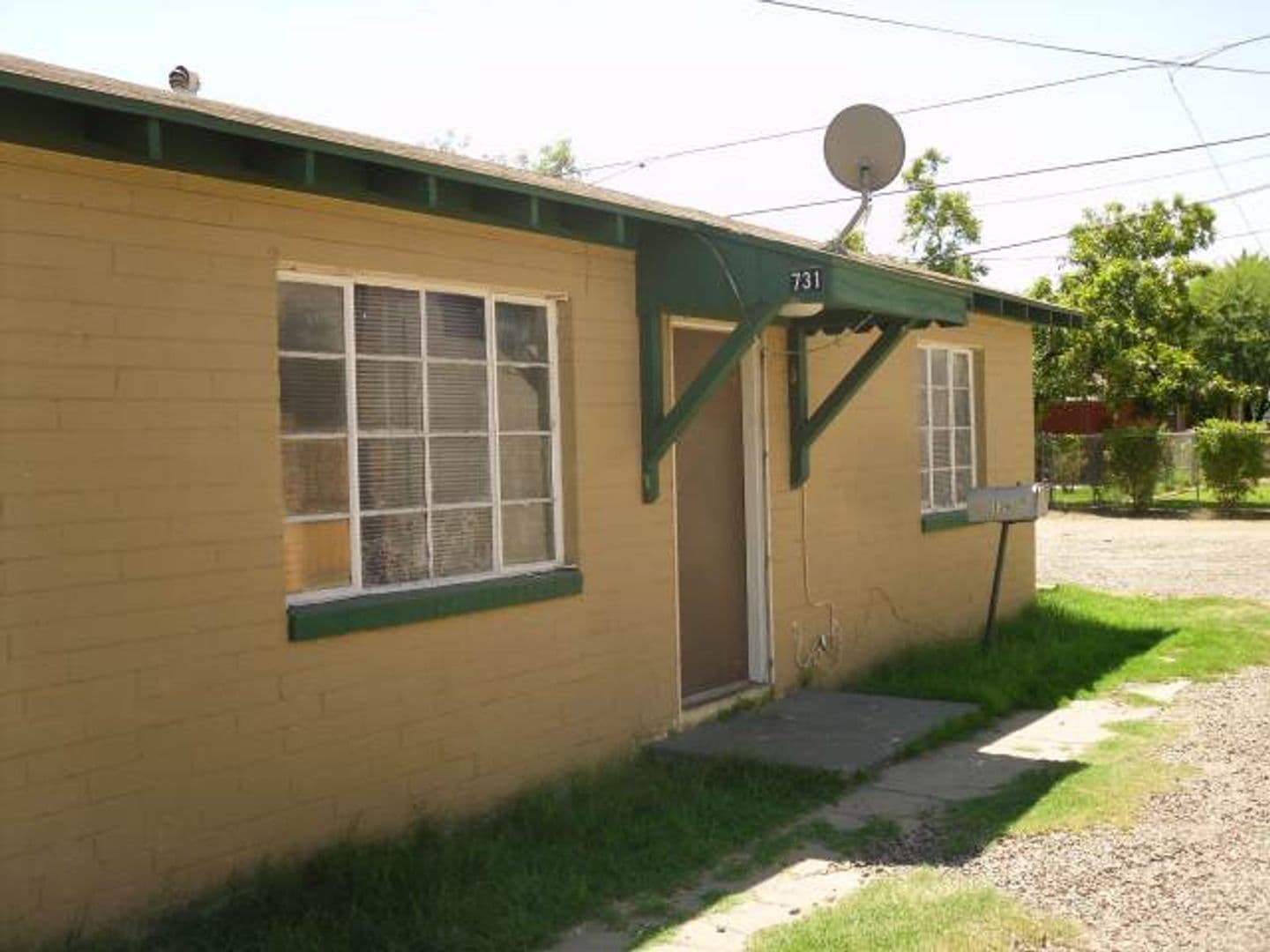Tempe House: 731 W University Drive