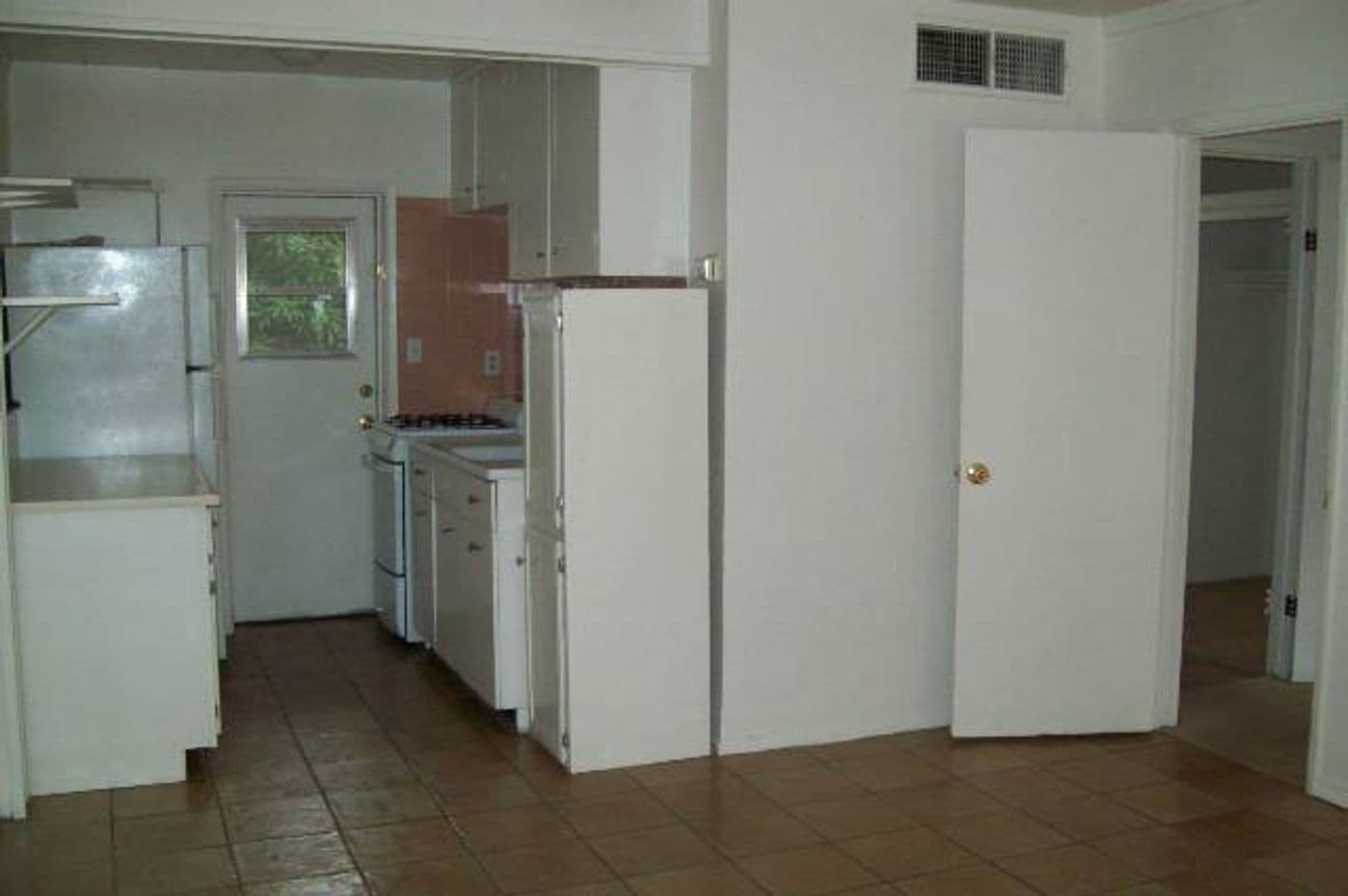 Tempe House: 524 W Howe