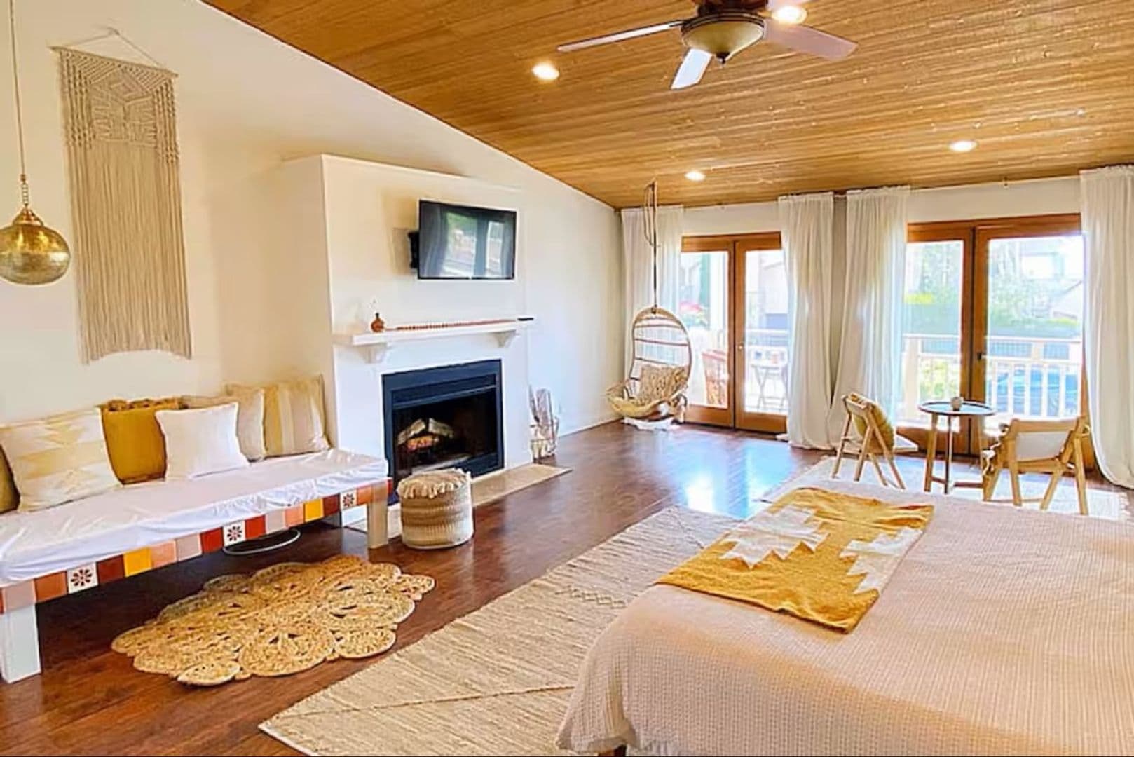 Encinitas House: 837 4th Street