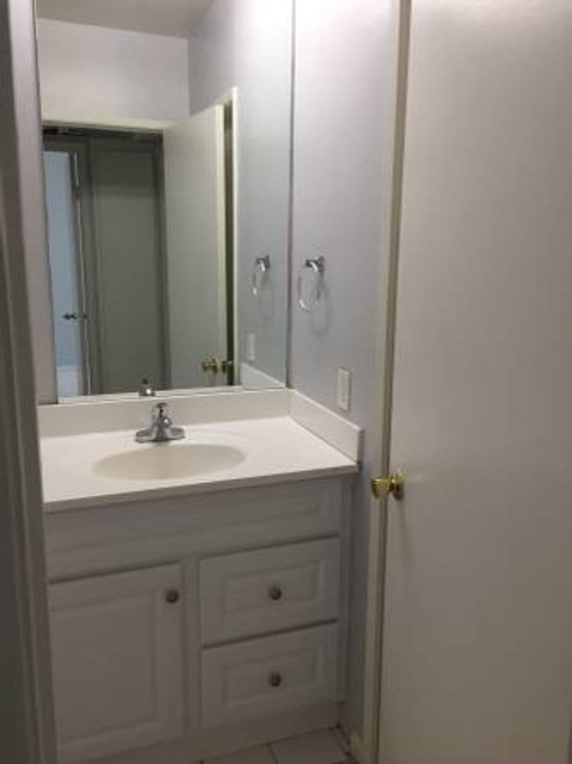 Tarzana Condo: 5644 Yolanda Ave