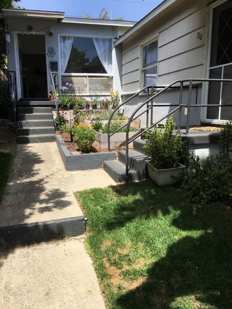 Encinitas House: 712 3rd Street