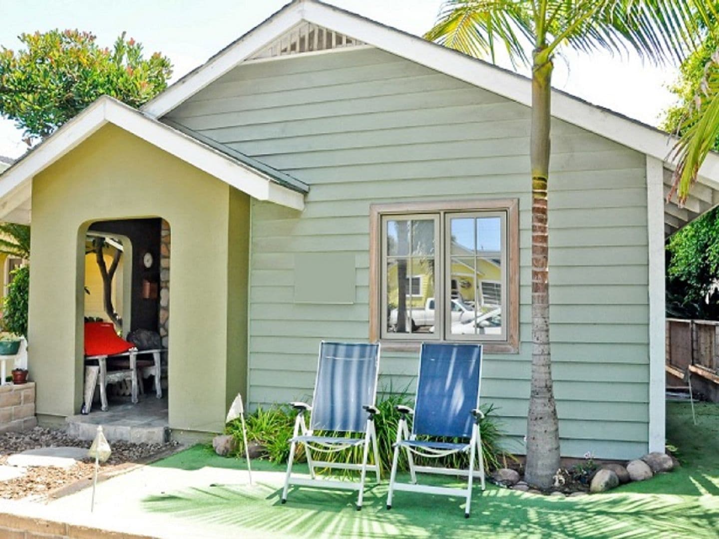 Encinitas Apartment: 513 3rd Street