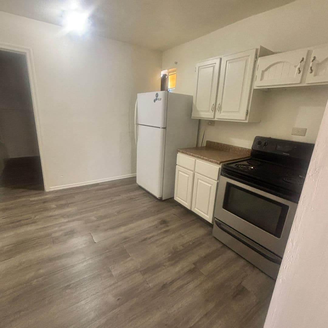 Tempe Apartment: 1409 S Mill