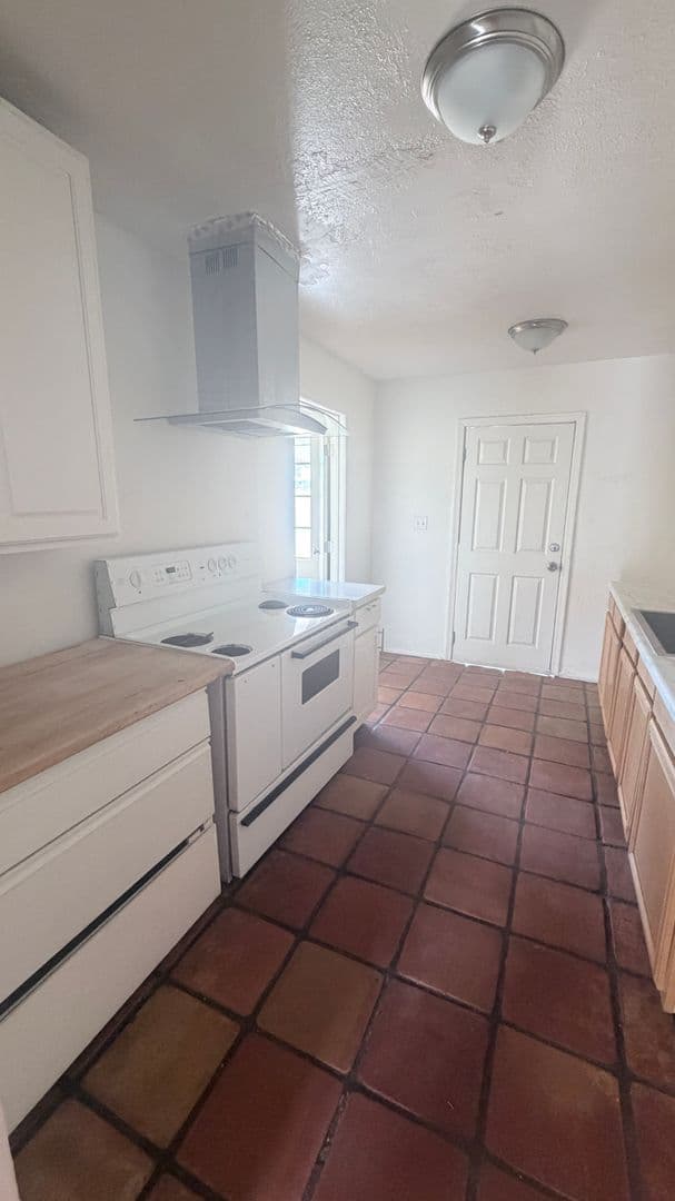 Tempe House: 1204 W. 7th Street