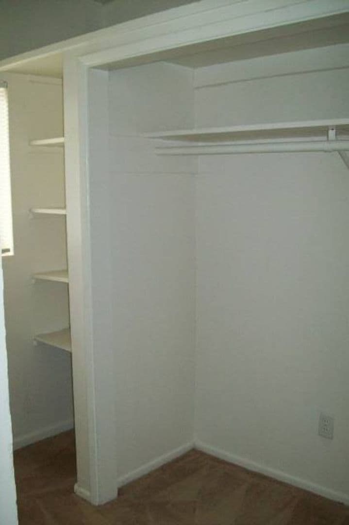 Tempe House: 524 W Howe