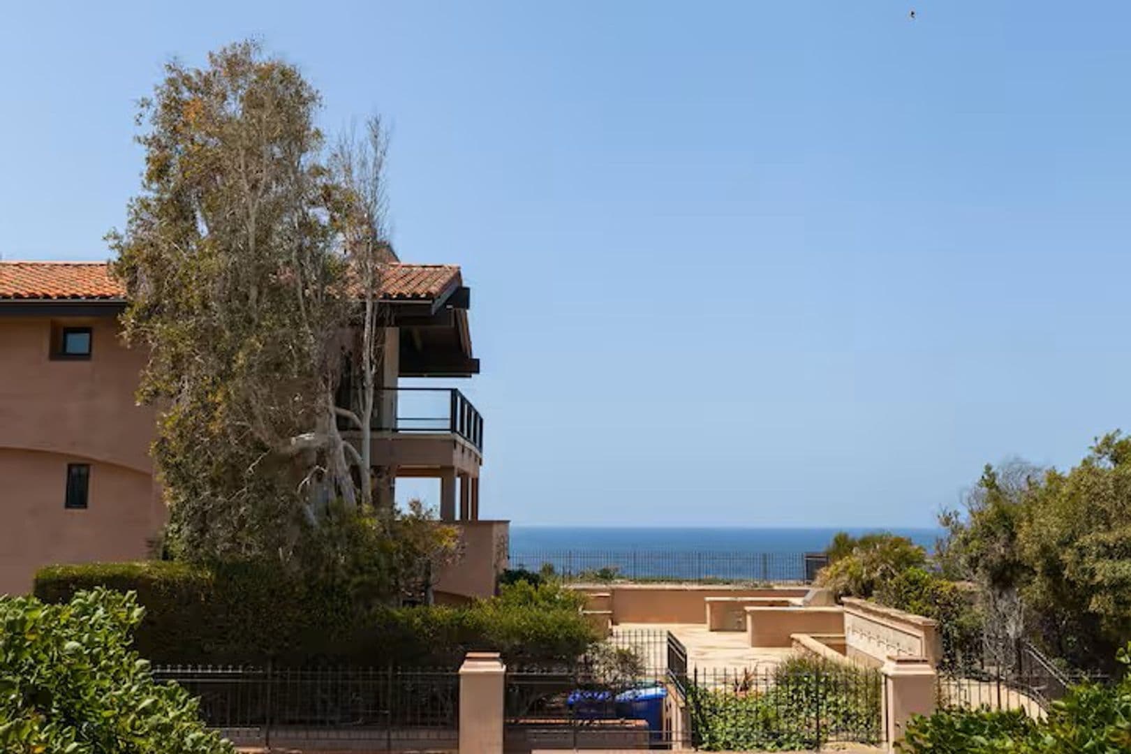 Encinitas House: 837 4th Street