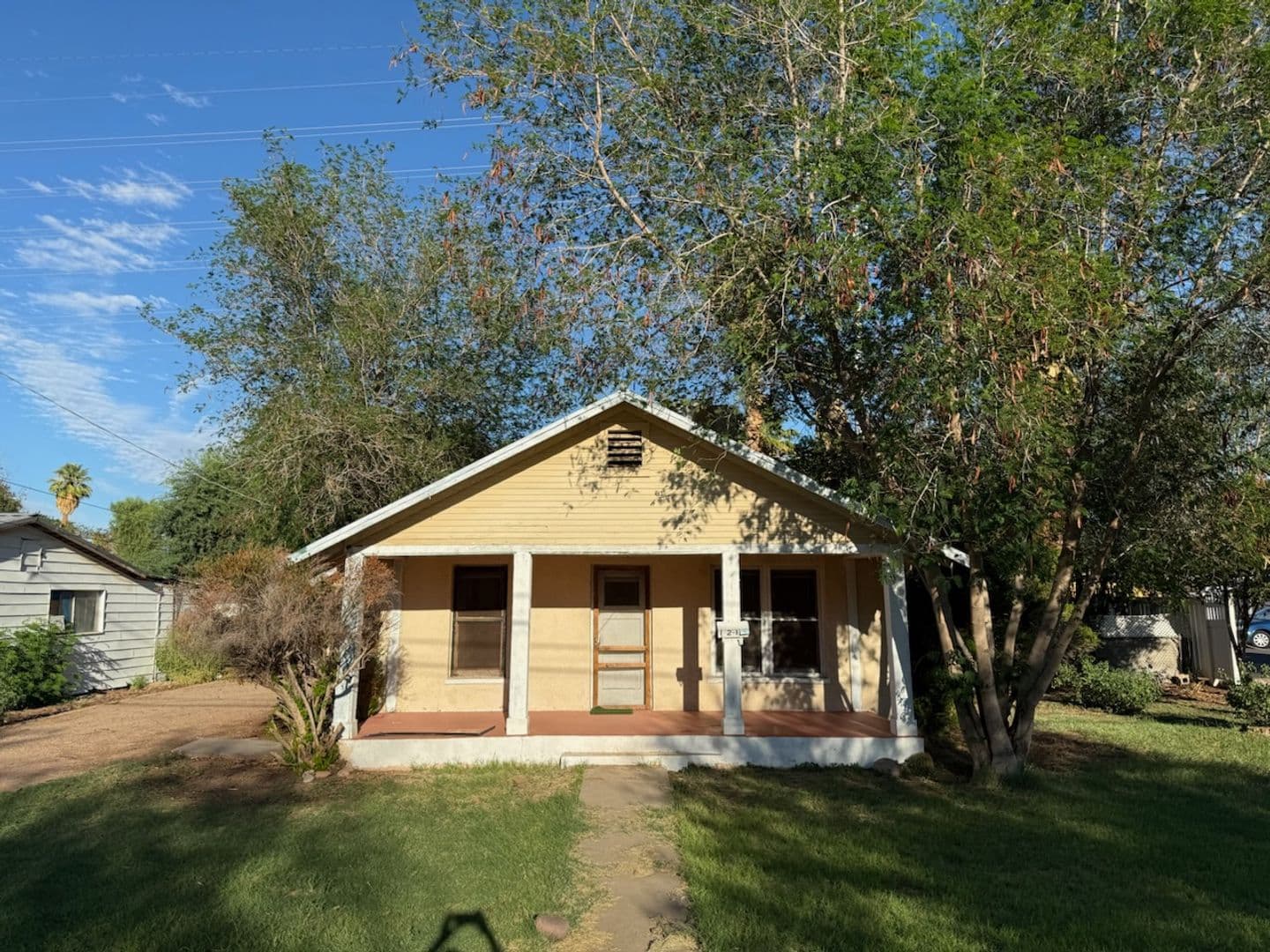 Tempe House: 1215 S Farmer