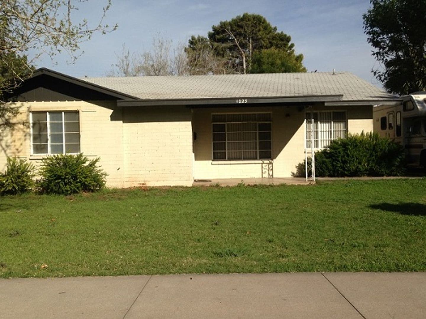 Tempe Apartment: 1023 S Ash