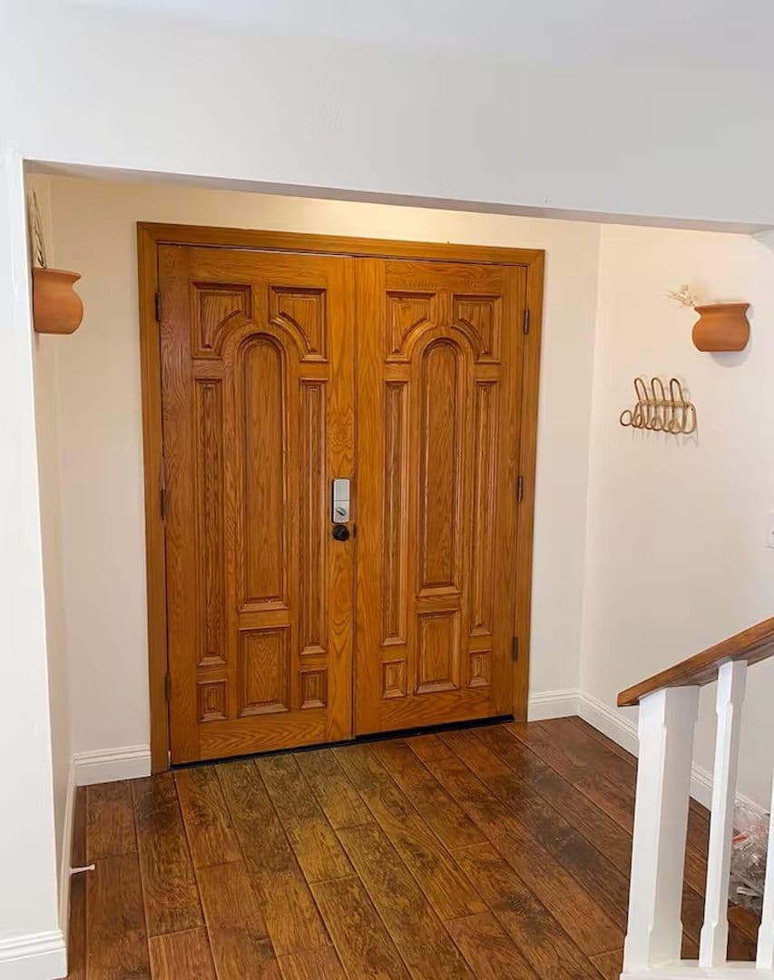 Encinitas House: 837 4th Street