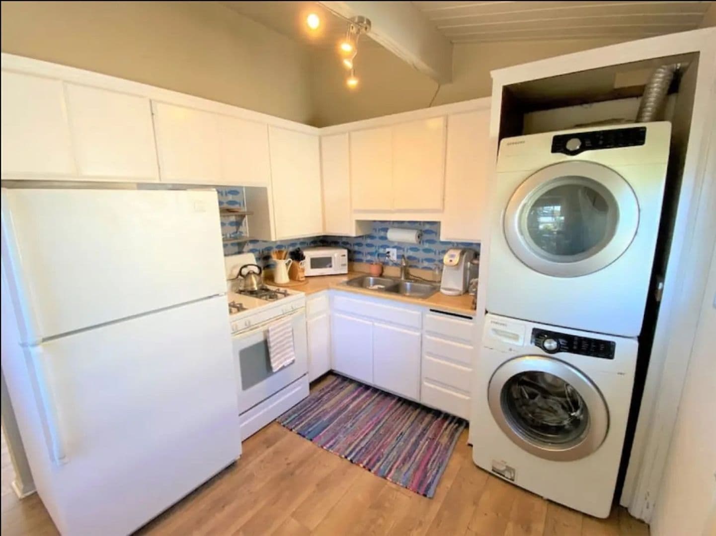 Encinitas House: 712 3rd Street