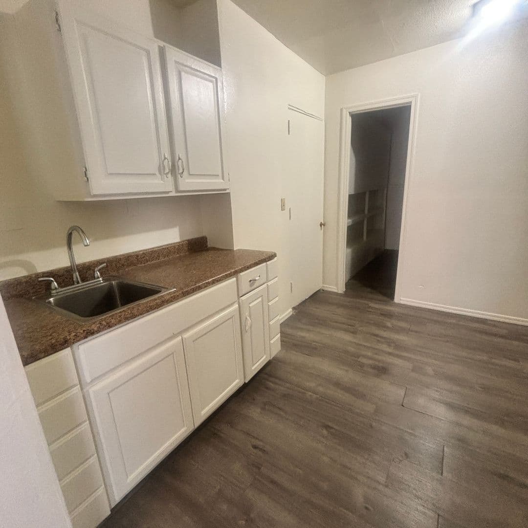Tempe Apartment: 1409 S Mill