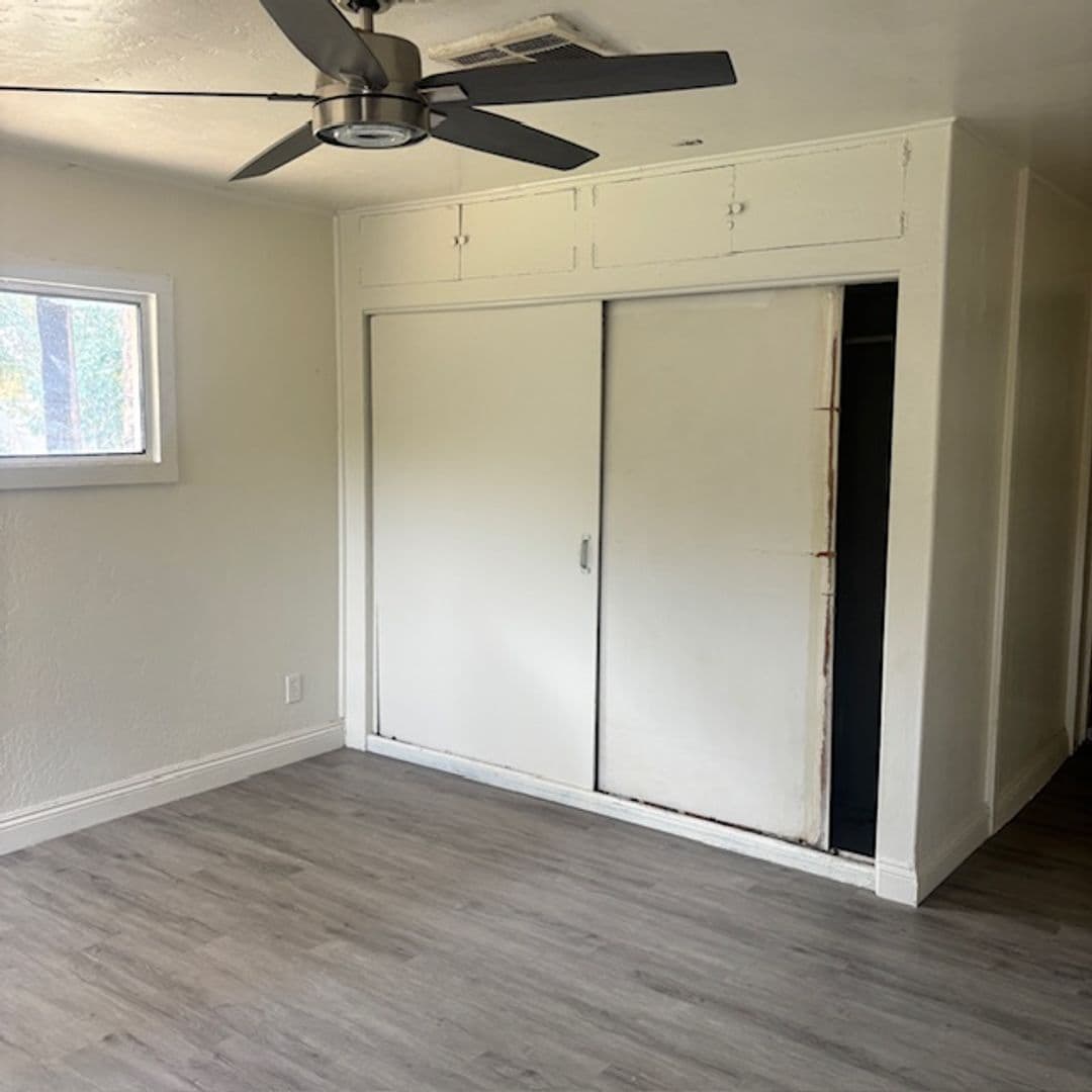Tempe House: 1215 S Farmer