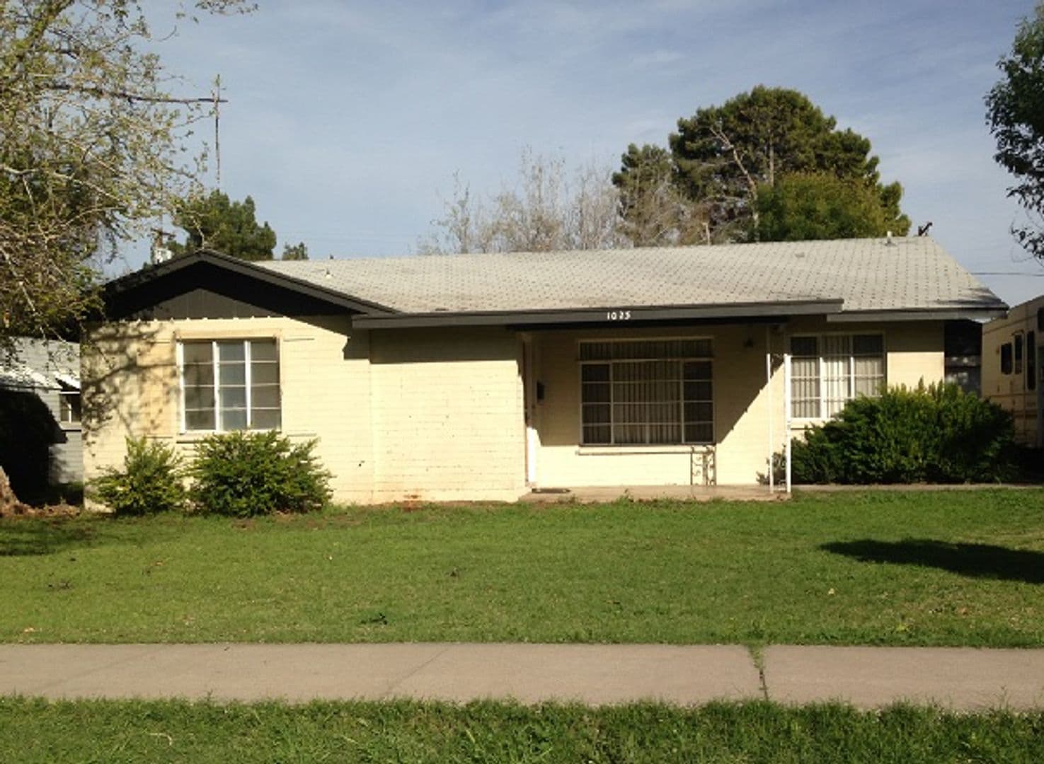 Tempe Apartment: 1023 S Ash