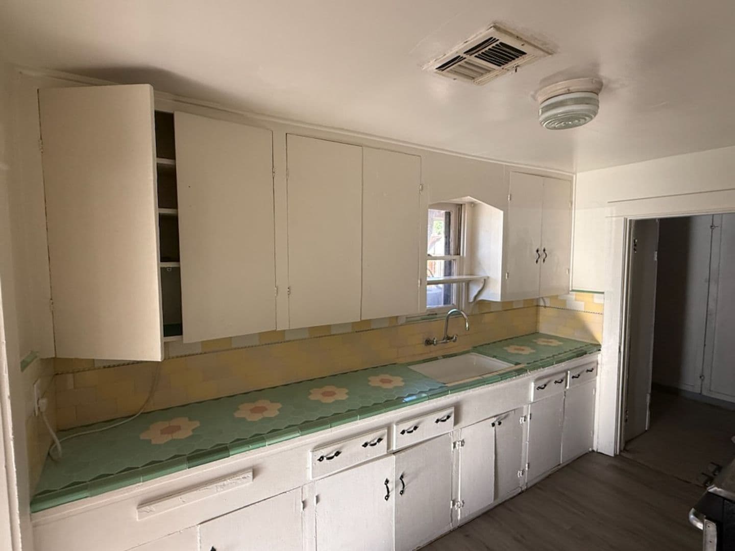Tempe House: 1215 S Farmer