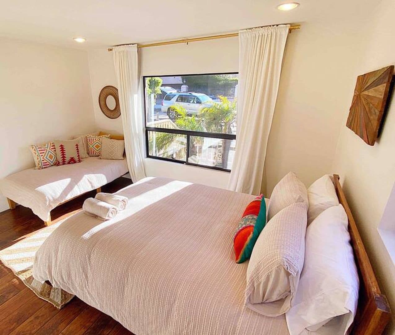 Encinitas House: 837 4th Street