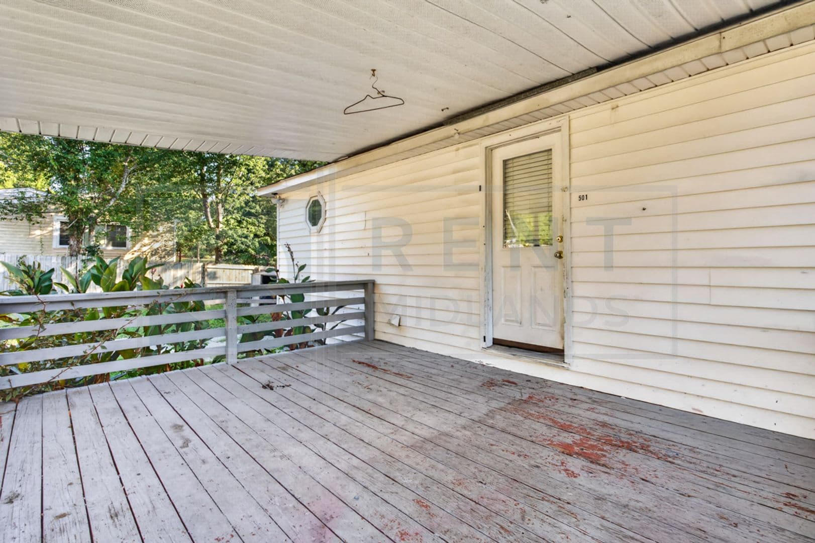Columbia House: 501 Fore Ave