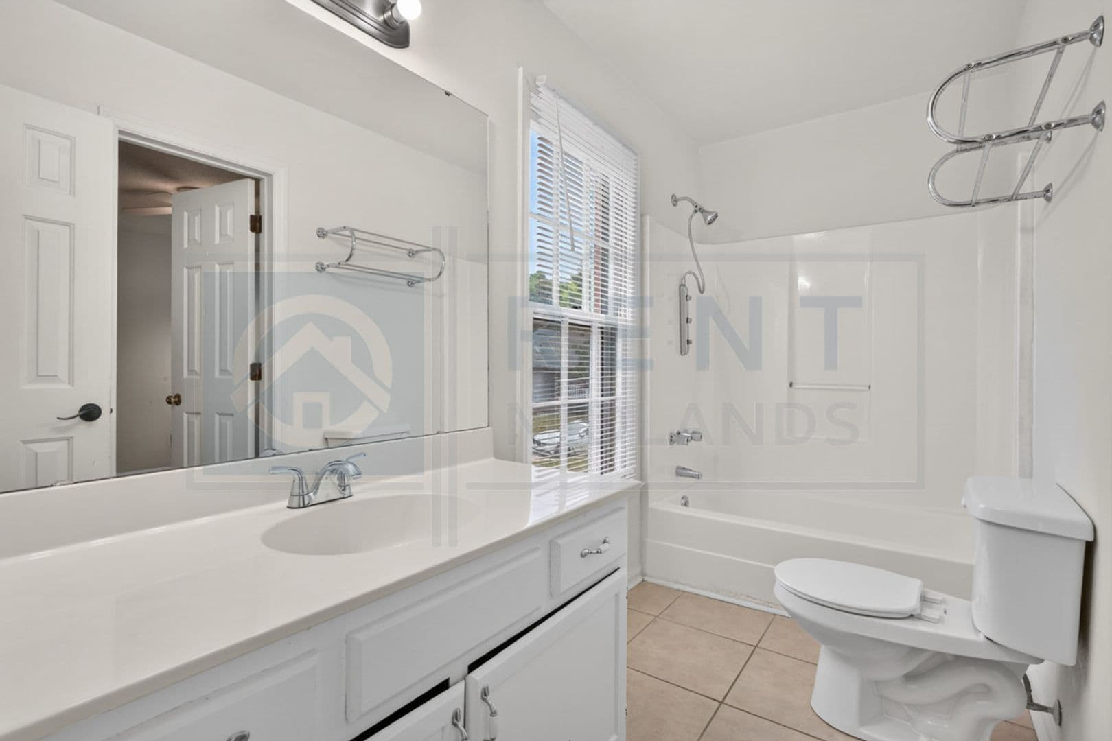 Columbia House: 120 Greenglen Dr