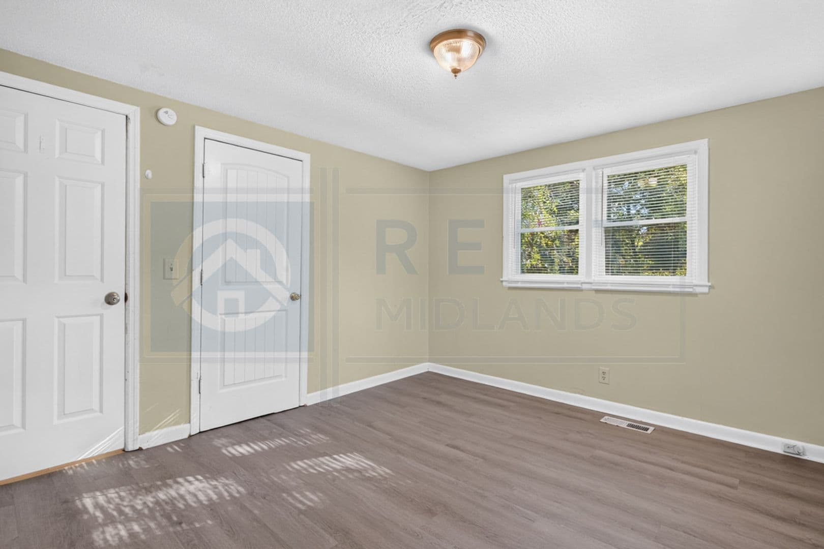 Columbia House: 501 Fore Ave