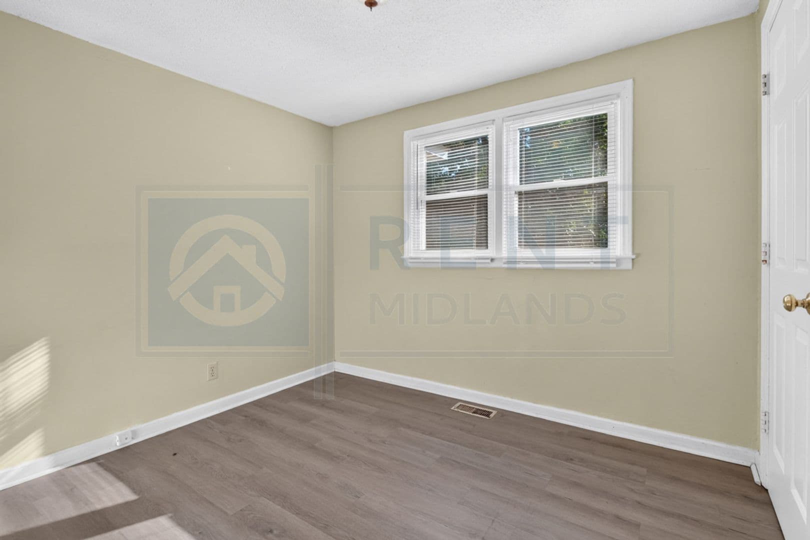 Columbia House: 501 Fore Ave