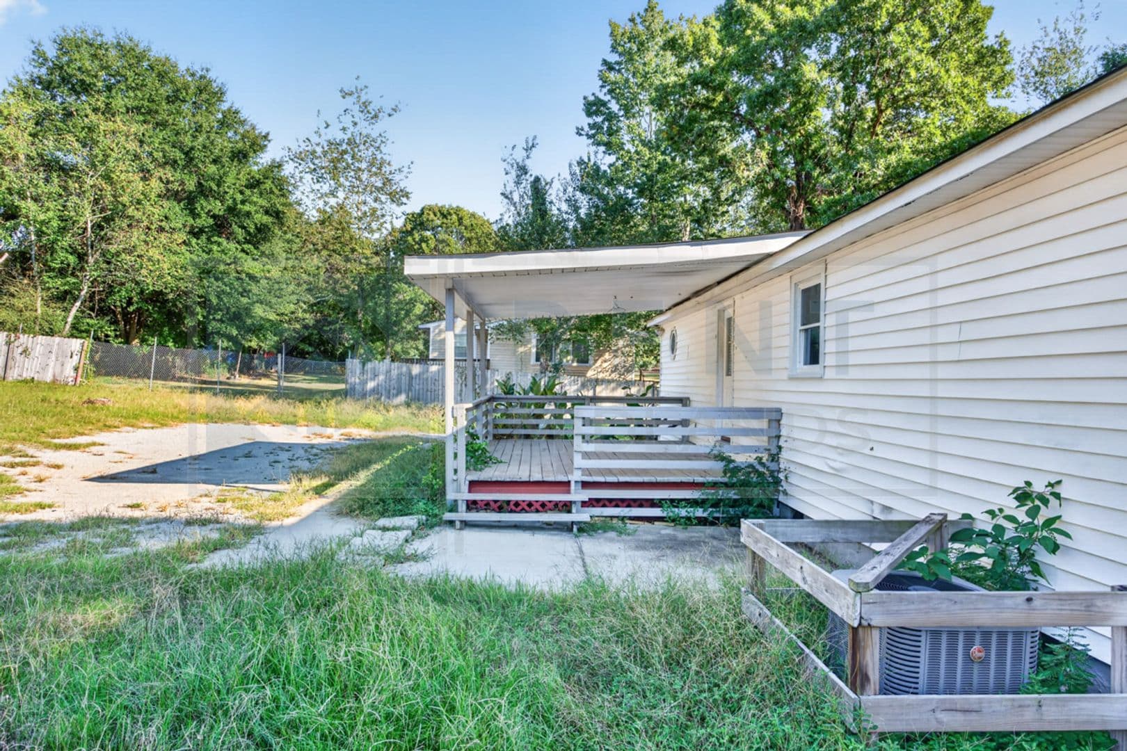 Columbia House: 501 Fore Ave