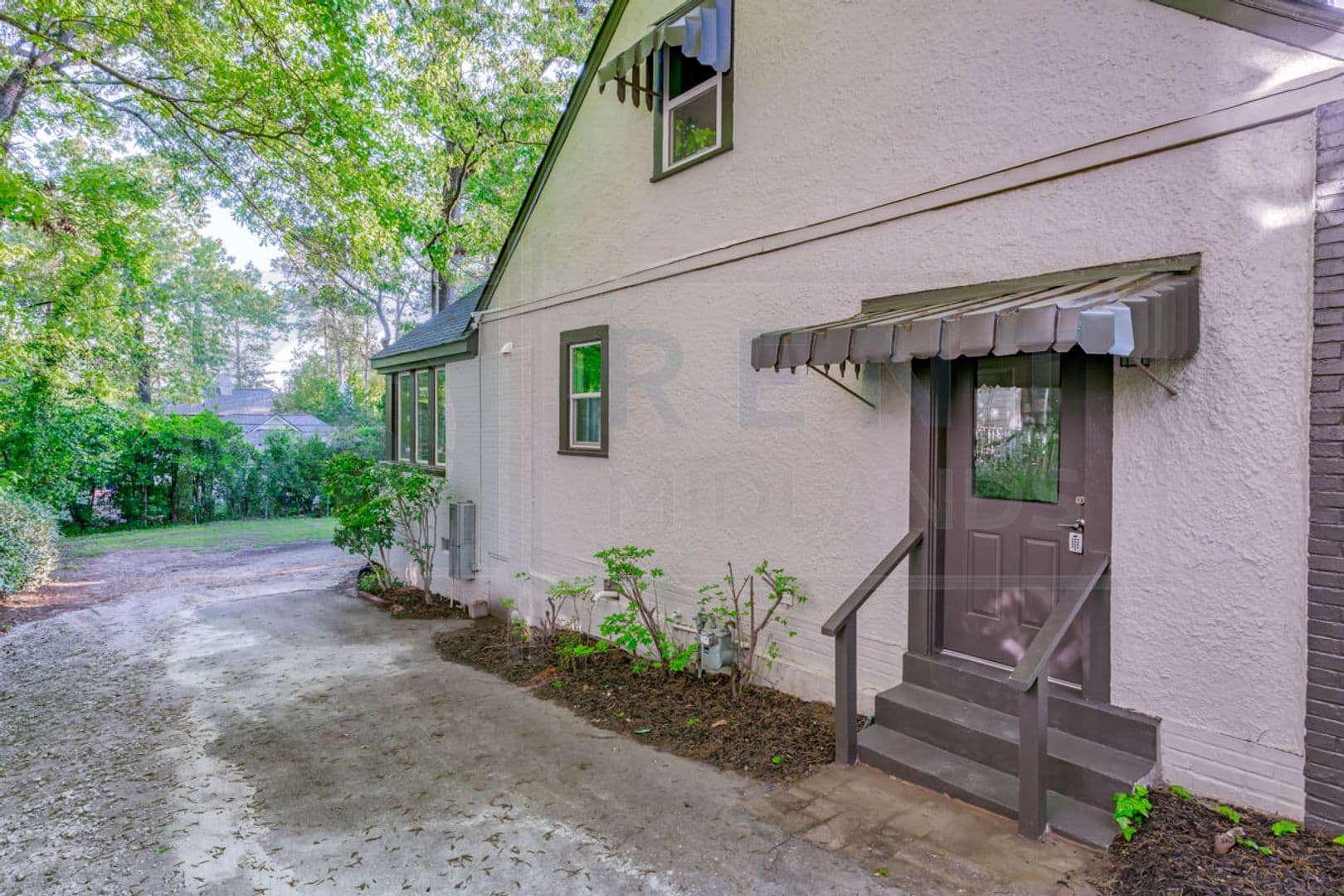 Columbia House: 2903 Trenholm Rd