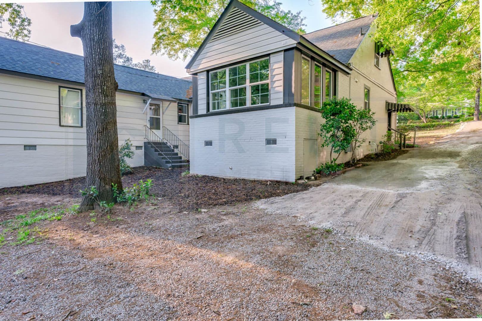 Columbia House: 2903 Trenholm Rd