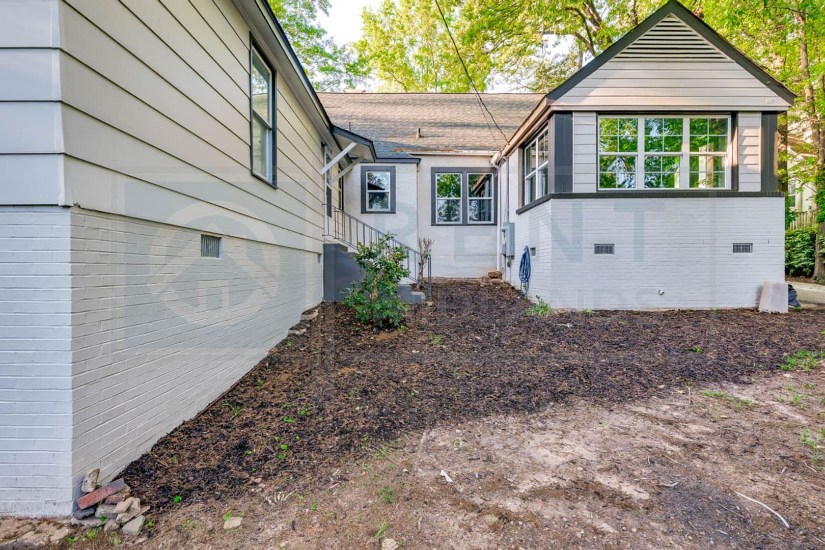 Columbia House: 2903 Trenholm Rd