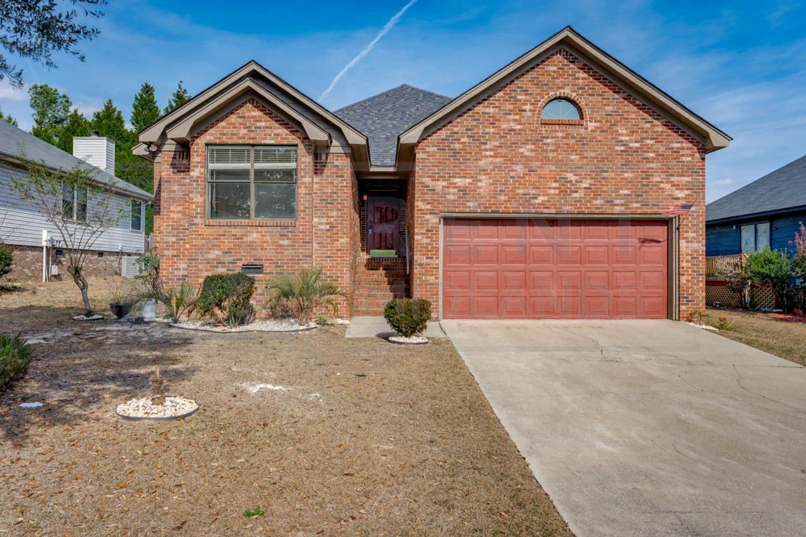 Columbia House: 6 Huntcliff Ct.