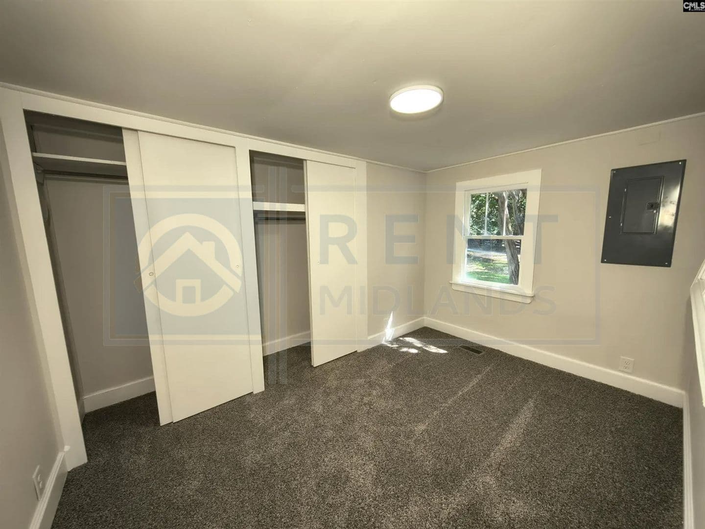 Blythewood House: 804 Sandfield Rd