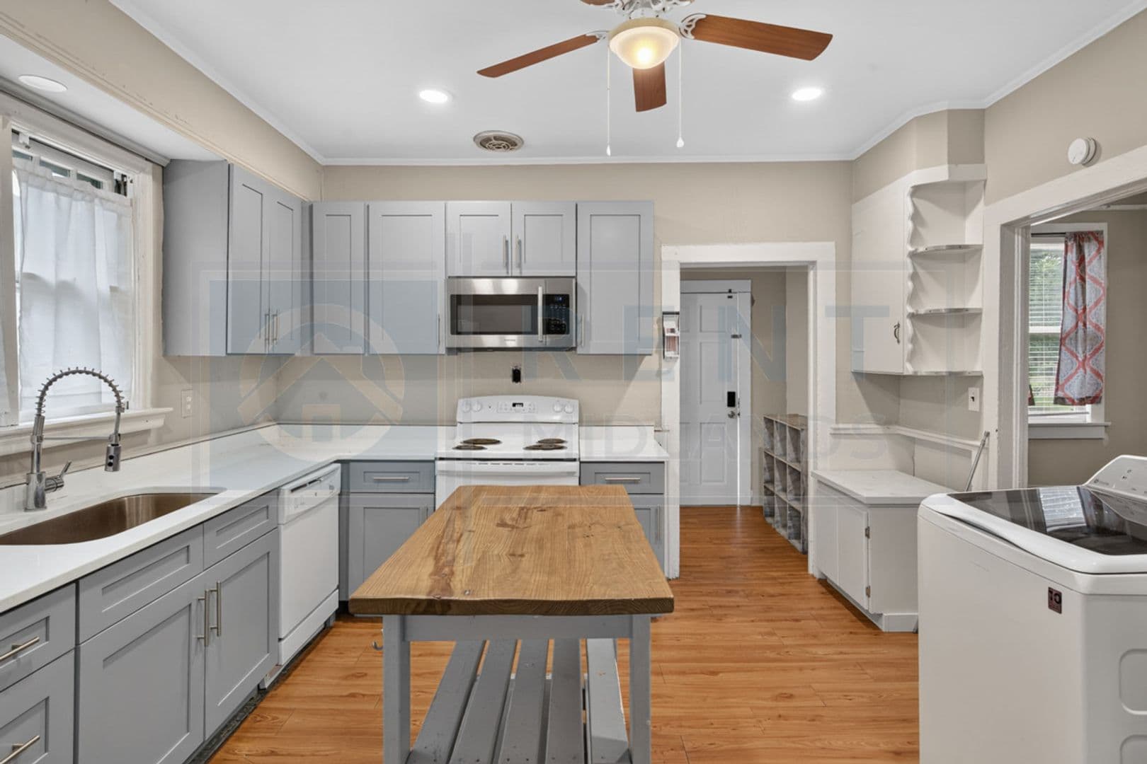 Columbia Townhome: 840 Ohio St