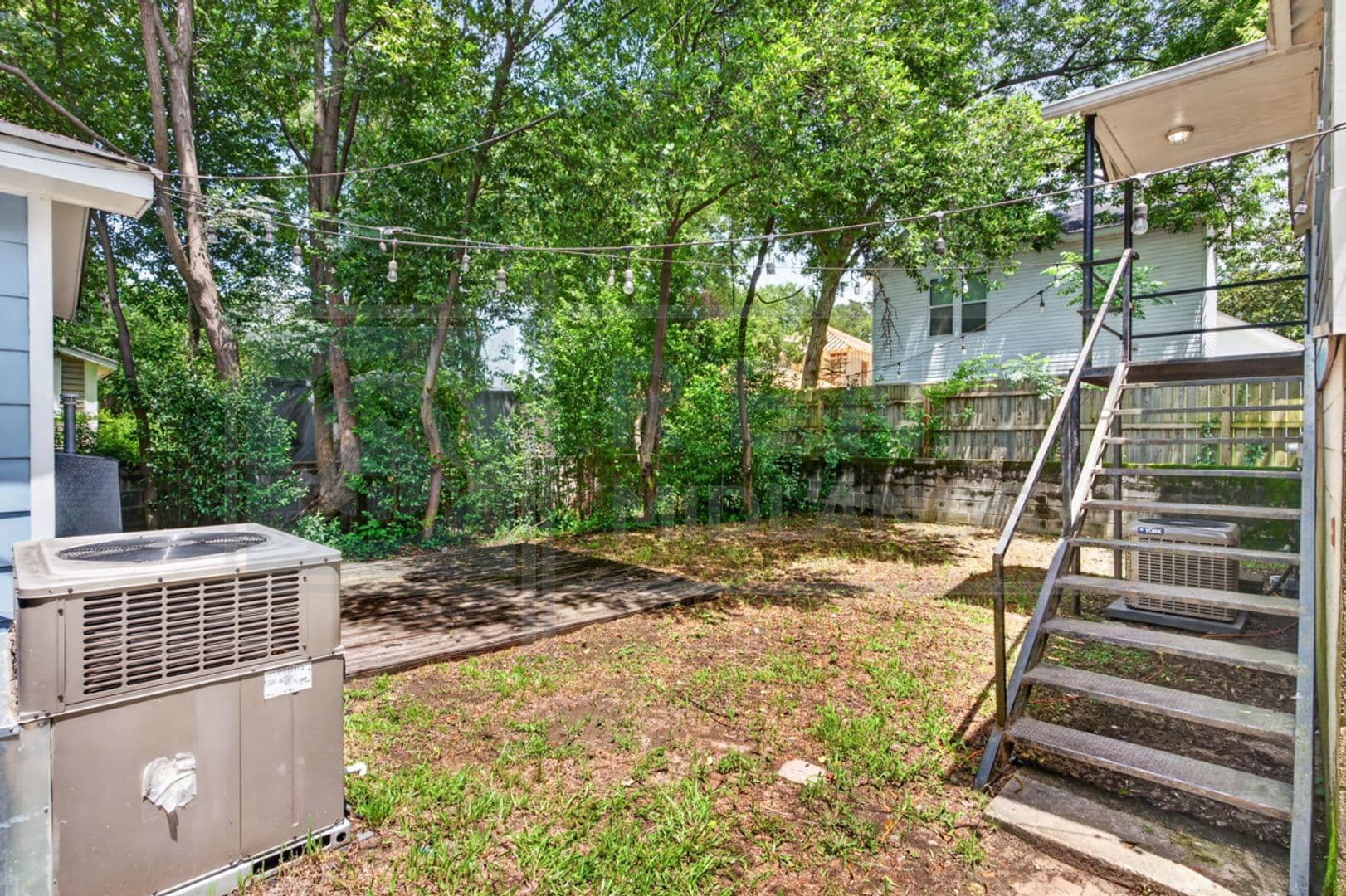Columbia Townhome: 840 Ohio St